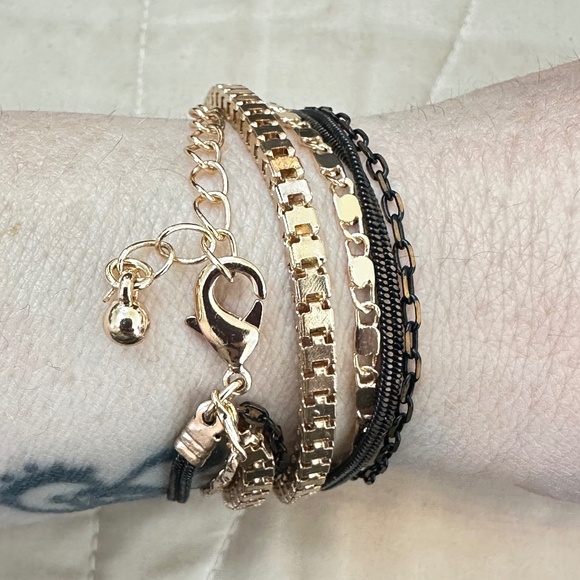 Gold Tone & Black 4 Strand Chain Bracelet/Chocker. EUC - Picture 2 of 14